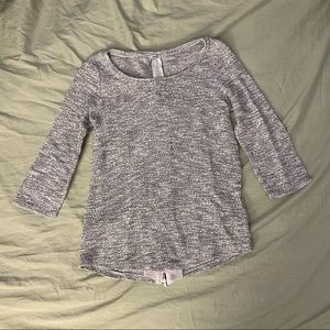 ⭐️ REDUCED SHIPPING! ⭐️ Textured Gray Zip-Back 3/4 Sleeve Top